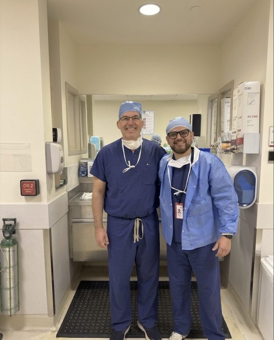 Dr. Freddy Aldaz con el Dr. Hans Pohl en Children's National Hospital